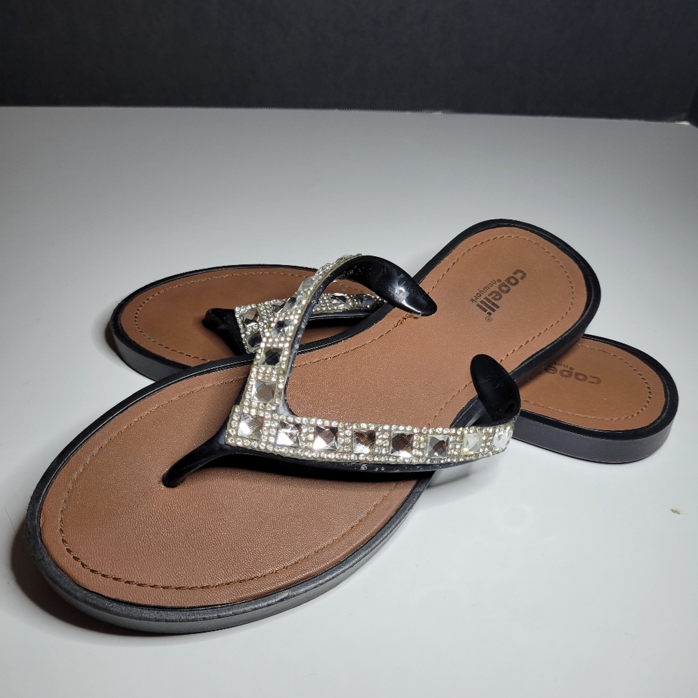 Capelli New York Women's Size 8 Leather Rhinestone Thong Flat Sandals